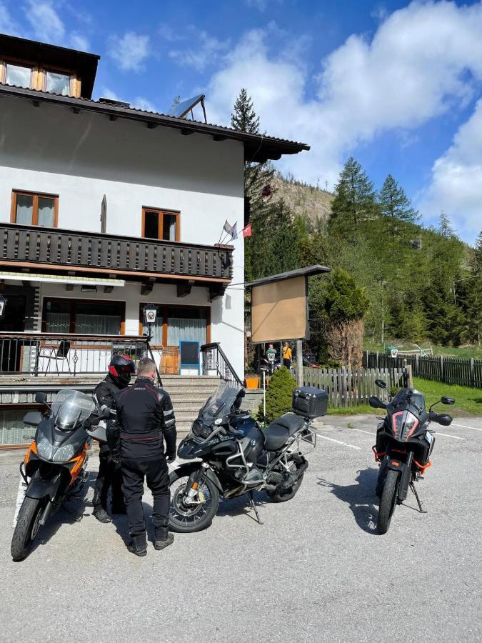 Tattoo Pension Mit Restaurant Und Tattoo-Studio Mörtschach Εξωτερικό φωτογραφία