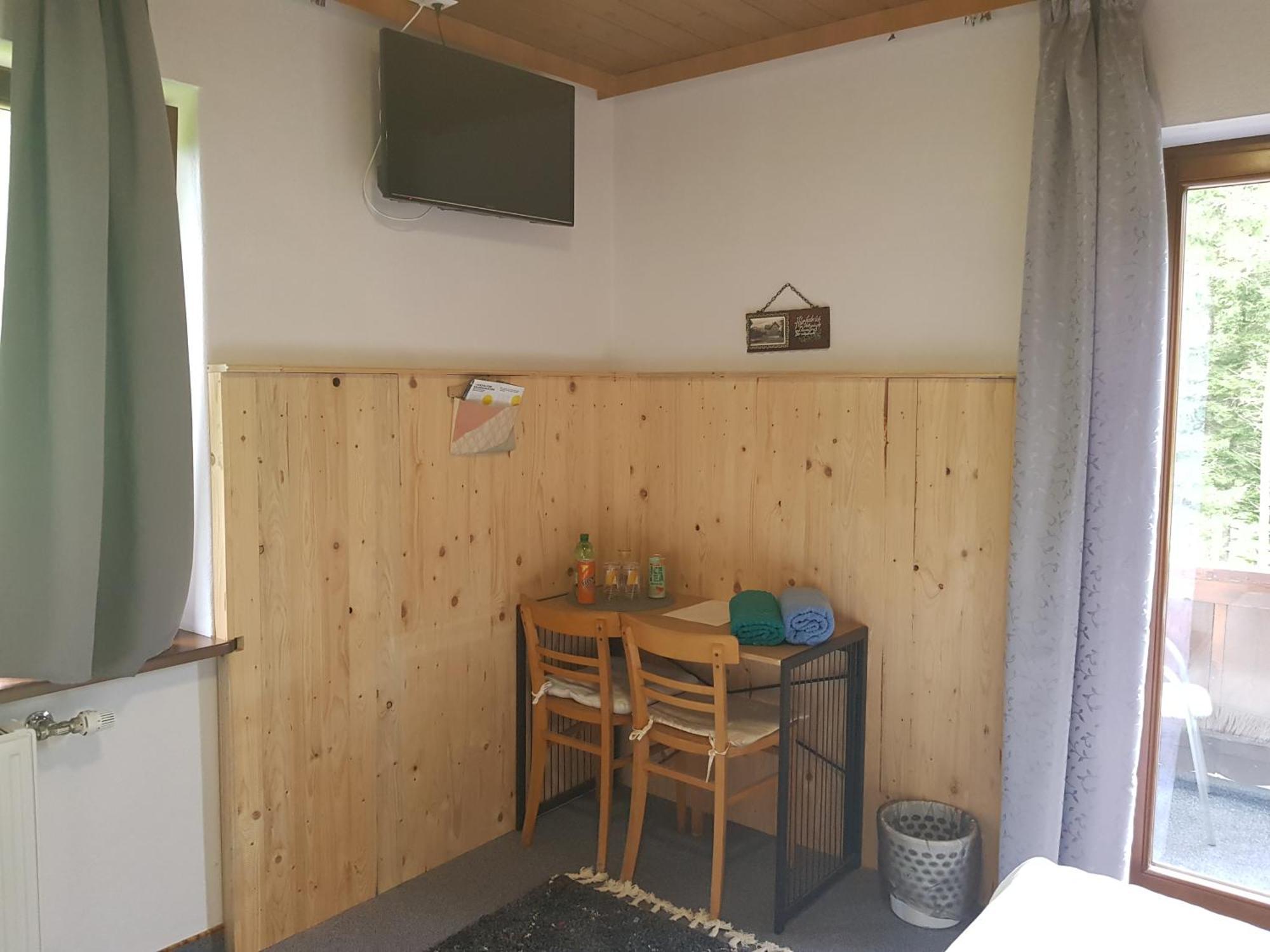 Tattoo Pension Mit Restaurant Und Tattoo-Studio Mörtschach Εξωτερικό φωτογραφία