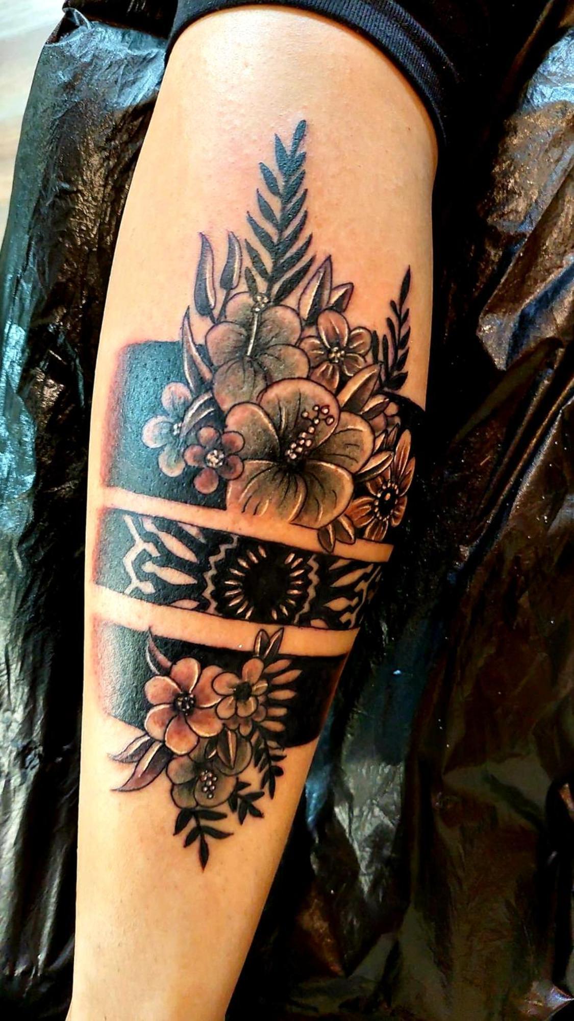 Tattoo Pension Mit Restaurant Und Tattoo-Studio Mörtschach Εξωτερικό φωτογραφία